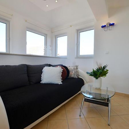 Peter Apartment Rovigno Esterno foto