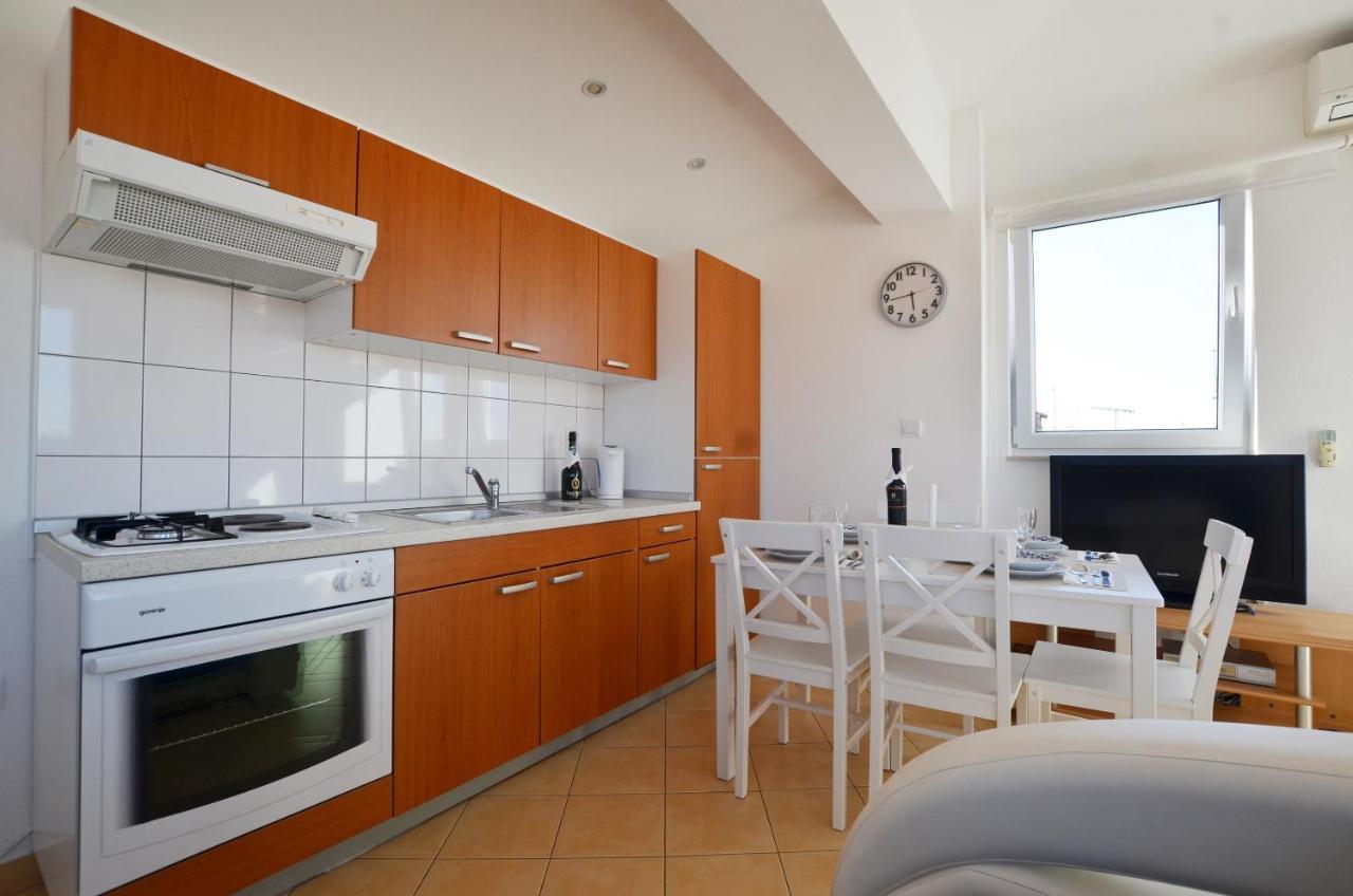 Peter Apartment Rovigno Esterno foto